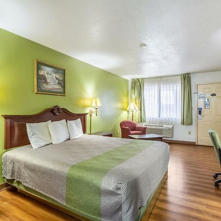 Rodeway Inn Santa Rosa Buitenkant foto